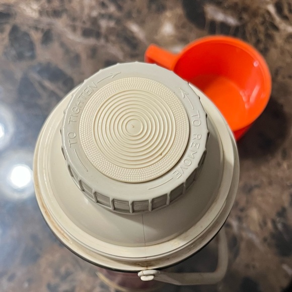 1980s Dunkin Donuts Thermos - Picture 7 of 7